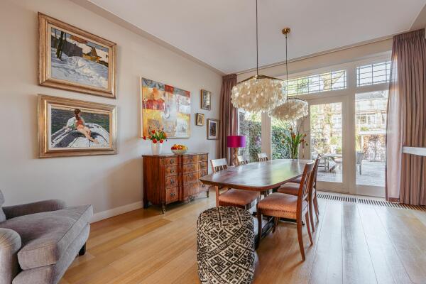 photo 11 Diepenbrockstraat 18