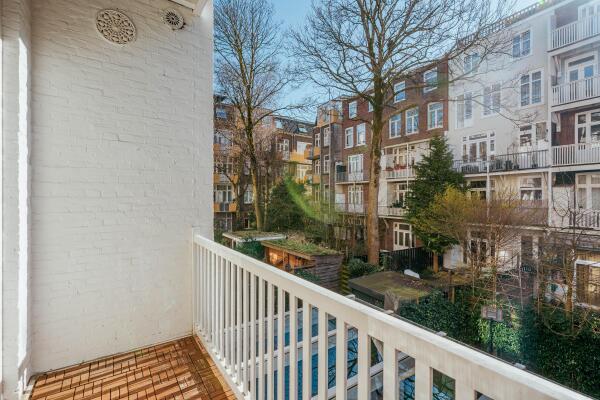 photo 24 Tweede Helmersstraat 87 H