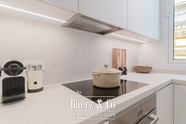 photo 10 Beautifully Renovated and Furnished Bourgeois Apartment