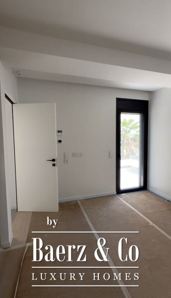 photo 7 Luxury 3 bedroom Apartment in Lower Glyfada