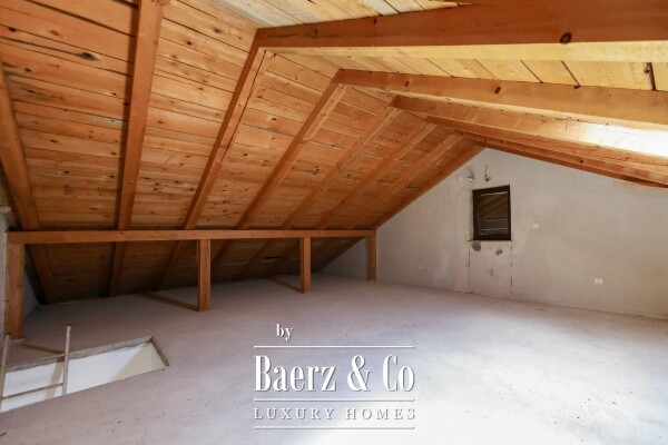 photo 16 House, Kras, beautiful house with 4 apartments and spacious garden