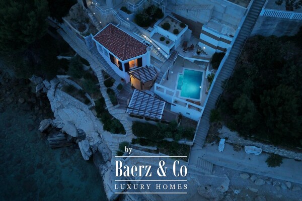 photo 24 Omiš, Stanići, exclusive villa first row to the sea