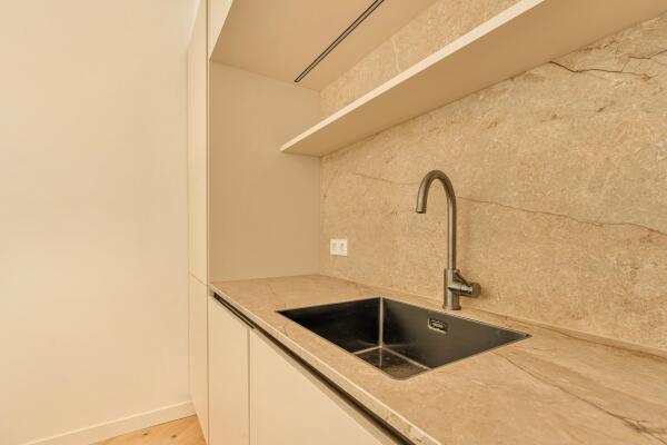 photo 14 Tweede Helmersstraat 8 2