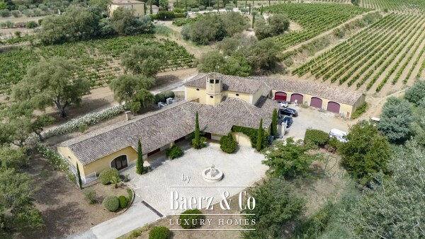 photo 21 Elegant 19th-Century Manor House with Organic Vineyard Estate in the Gulf of Saint-Tropez