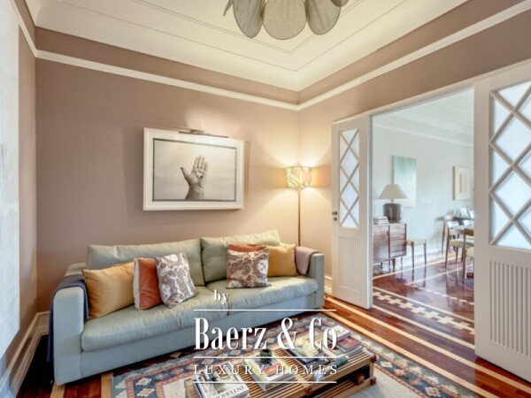 photo 8 Elegant Three-Bedroom Apartment Between Eduardo VII Park and Amoreiras