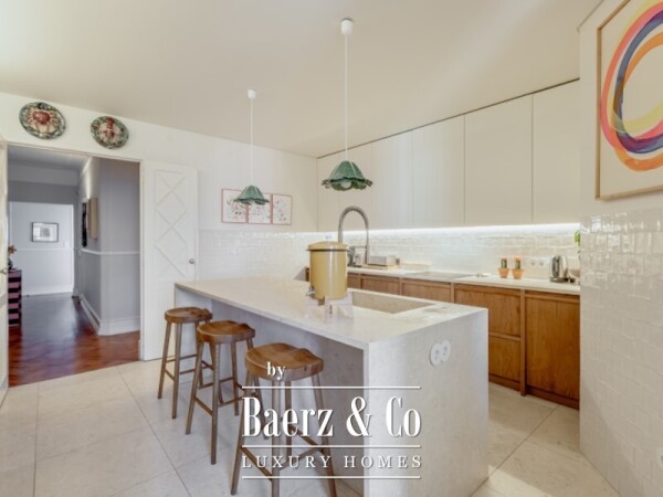 photo 11 Elegant Three-Bedroom Apartment Between Eduardo VII Park and Amoreiras