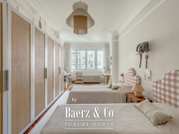 photo 14 Elegant Three-Bedroom Apartment Between Eduardo VII Park and Amoreiras