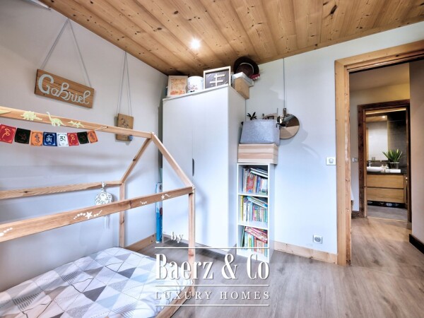 photo 3 3-Bedroom apartment -  village center