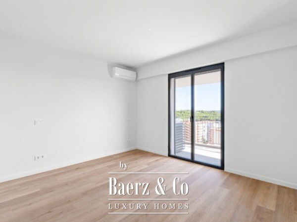 photo 16 Prestigious 3 Bedroom Apartment with River View, in Miraflores